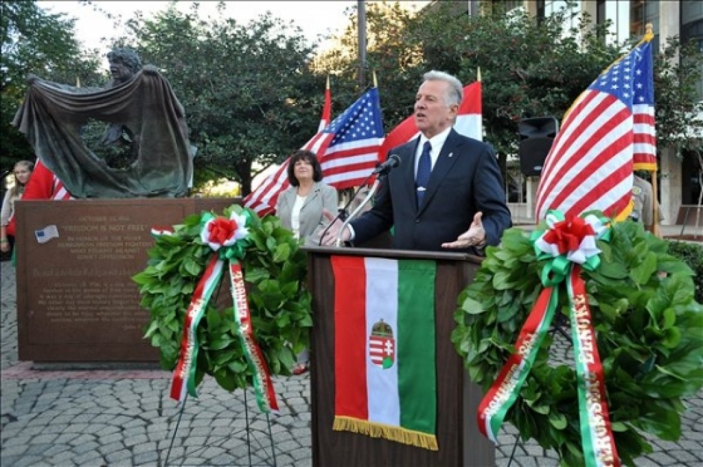 President Pál Schmitt delivering his speech at the statue of the 1956 Hungarian Revolution Photo: Office of the President of the Republic of Hungary