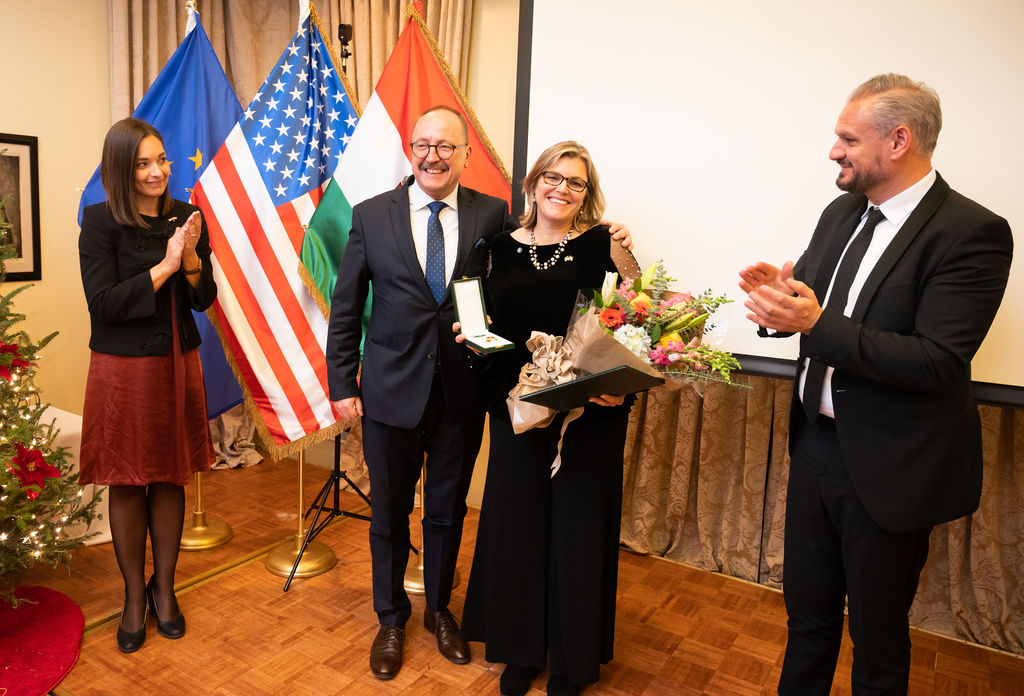 Award ceremony: Mrs. Andrea Lauer Rice receives the Offiver's Cross of the Order of Merit of Hungary