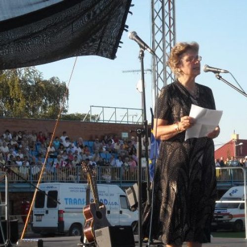 Mrs. Edith K Lauer giving a speech at the “Mass protest” under the slogan, “We stand up for our rights,” at the DAC stadium in Dunaszerdahely (Dunajská Streda), Slovakia on September 1, 2009